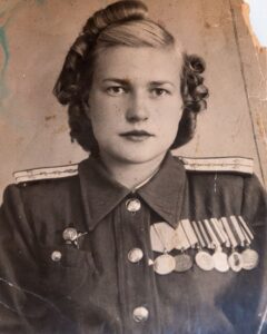 Работать врачом Вера Григорьевна продолжала до 90 лет
